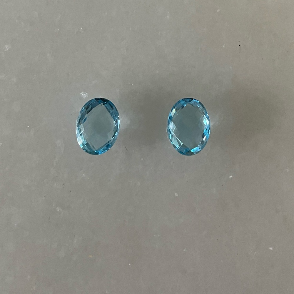 2 natural oval cut aquamarines stones